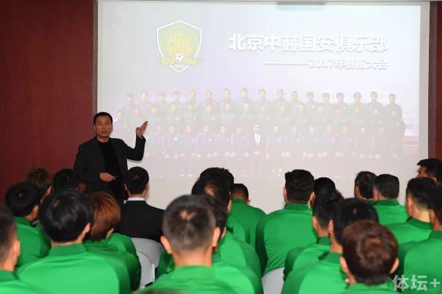 两攻两受4p肉交换互攻视频