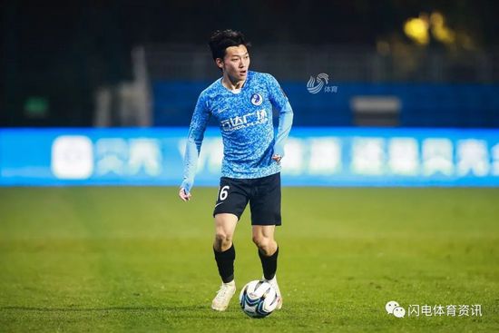 美女脱内衣18视频