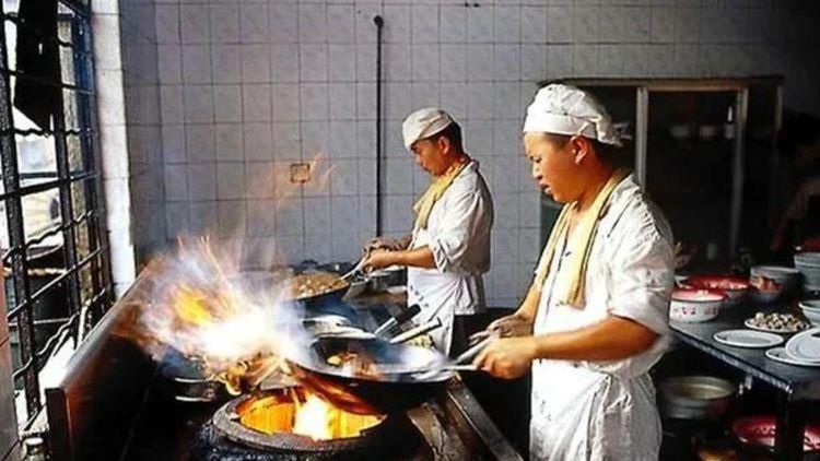 保姆隐秘的触摸
